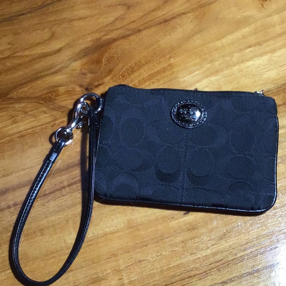 ❌ SOLD ❌ Designer Coach Black Wristlet